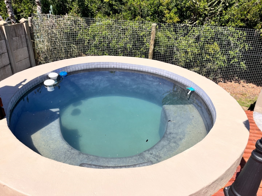 2 Bedroom Property for Sale in Noorsekloof Eastern Cape